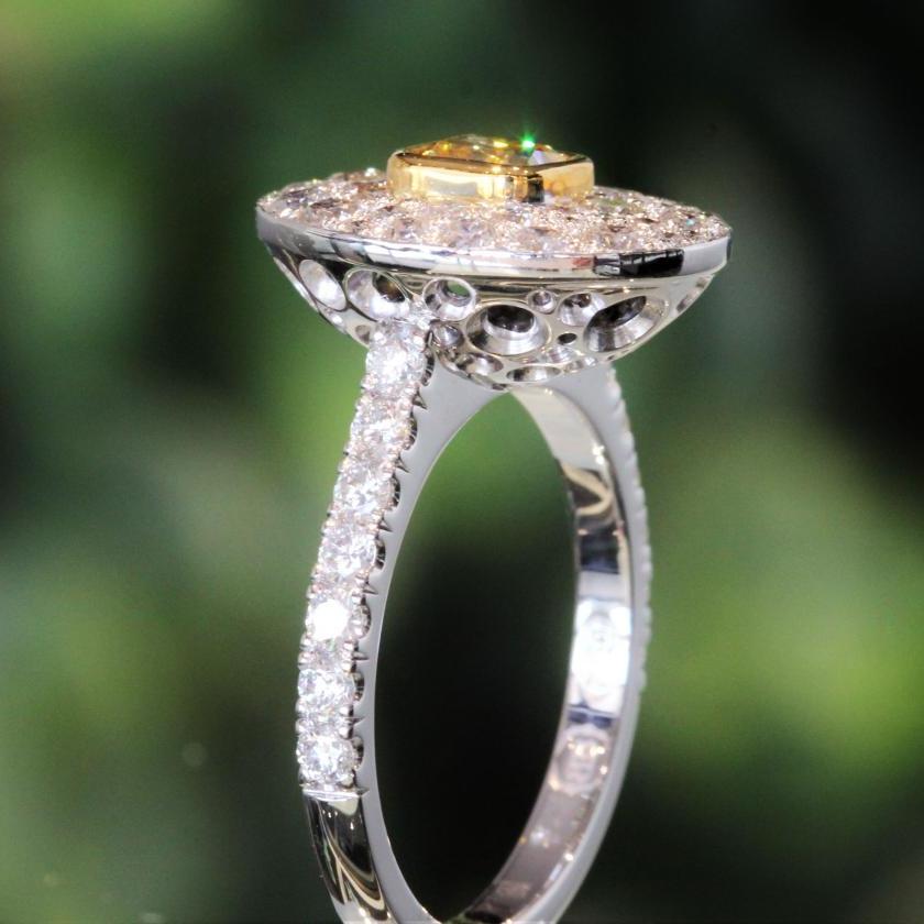 2-TONE GOLD YELLOW & WHITE DIAMOND RING