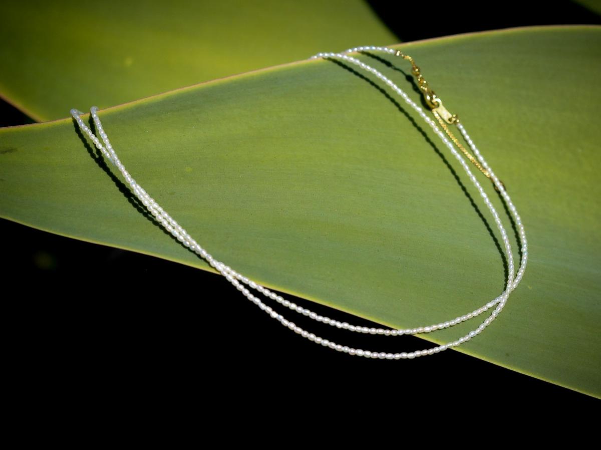 RICE PEARL NECKLACE WITH GOLD PLATED CLASP