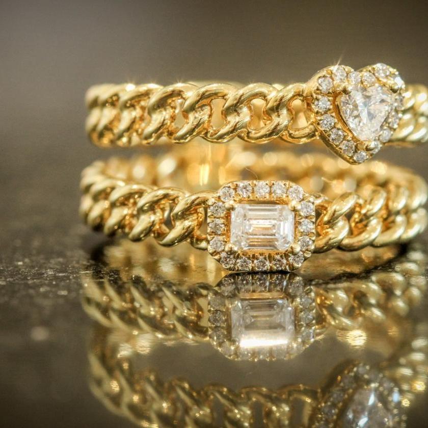 18CT YELLOW GOLD & DIAMOND CUBAN LINK STYLE RING