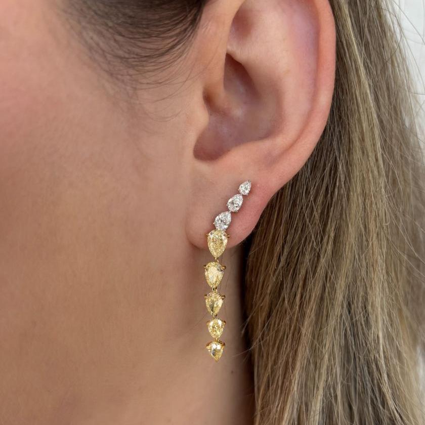 18CT YELLOW GOLD & DIAMOND DROPS
