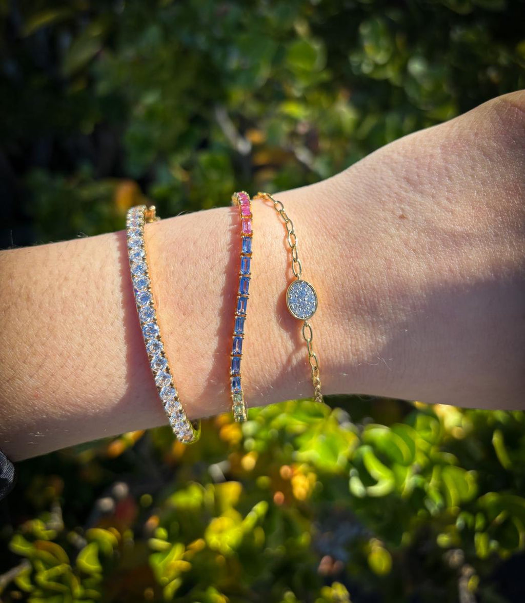 18CT YELLOW GOLD & RAINBOW SAPPHIRE BRACELET