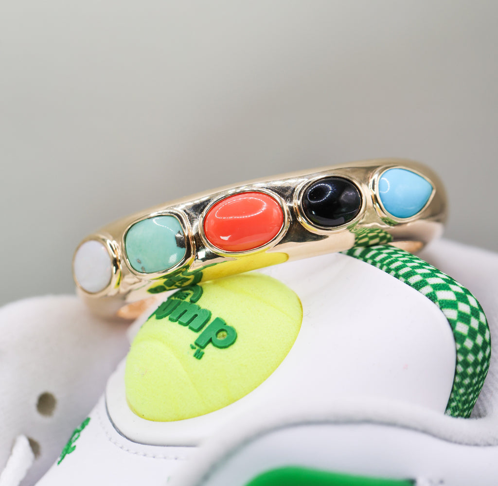 9CT YELLOW GOLD OPAQUE STONE BANGLE
