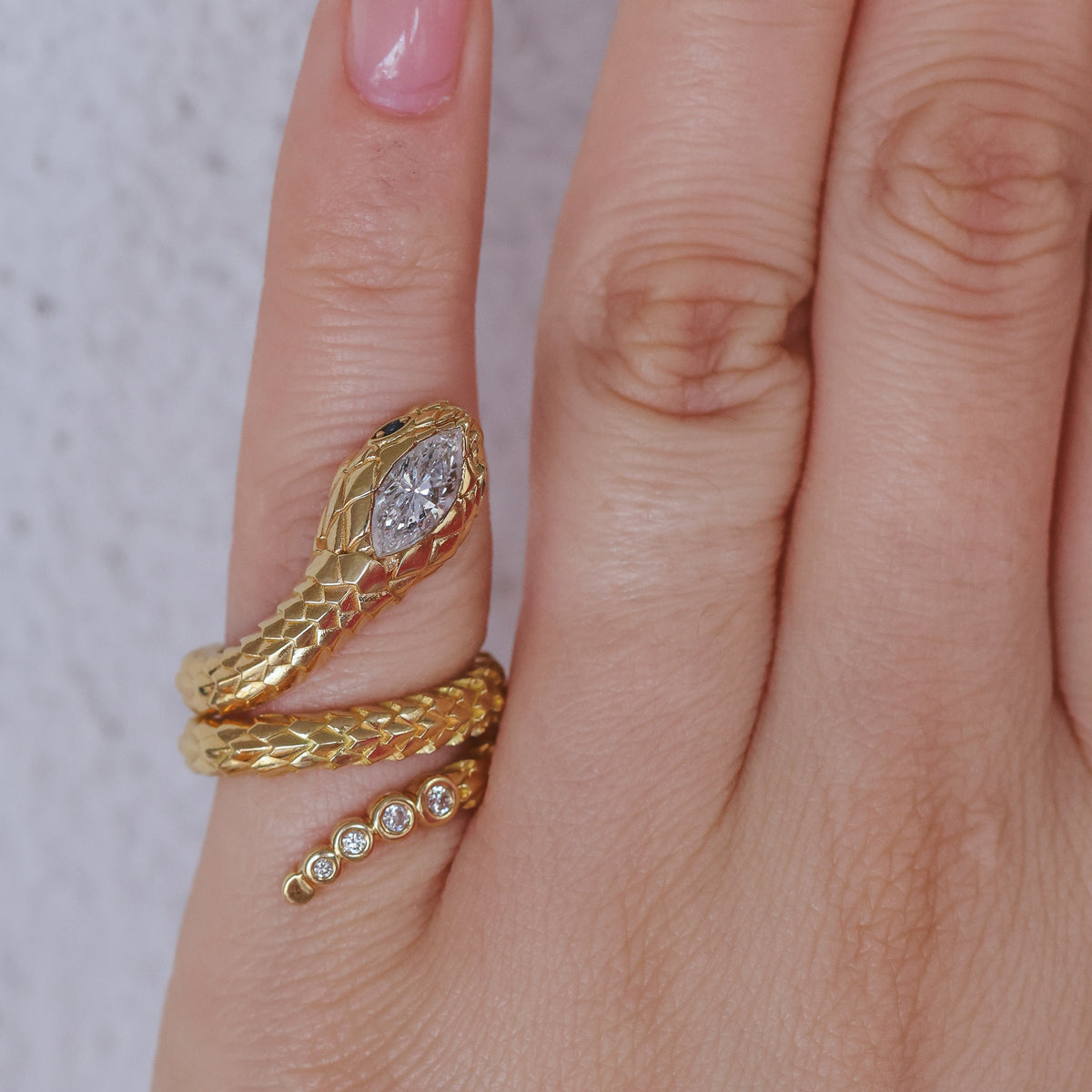 18CT YELLOW GOLD WRAP AROUND SNAKE RING
