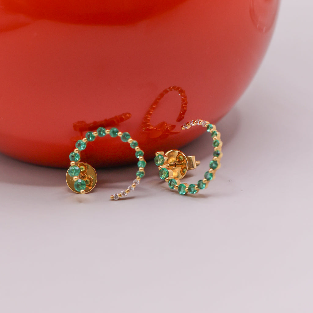18CT YELLOW GOLD EMERALD & DIAMOND OPEN CIRCLE STUDS