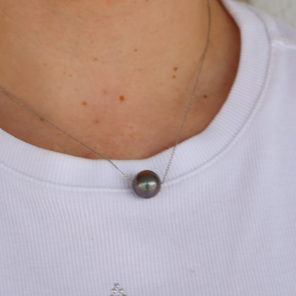 18CT WHITE GOLD & TAHITIAN PEARL NECKLACE