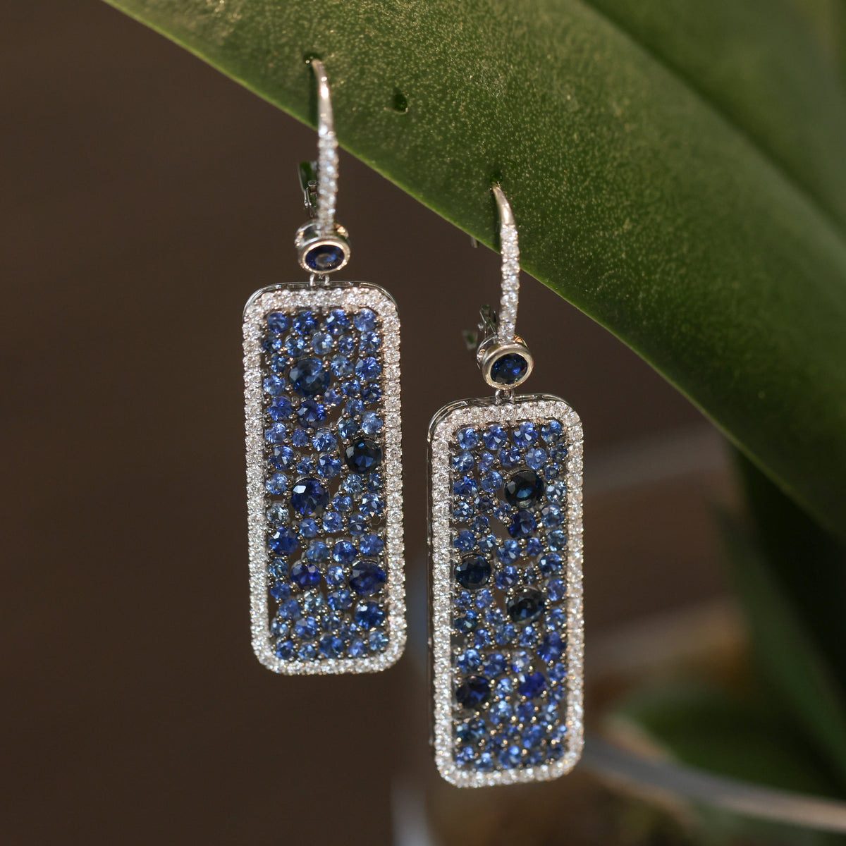 18CT WHITE GOLD SAPPHIRE & DIAMOND RECTANGLE DROP EARRINGS