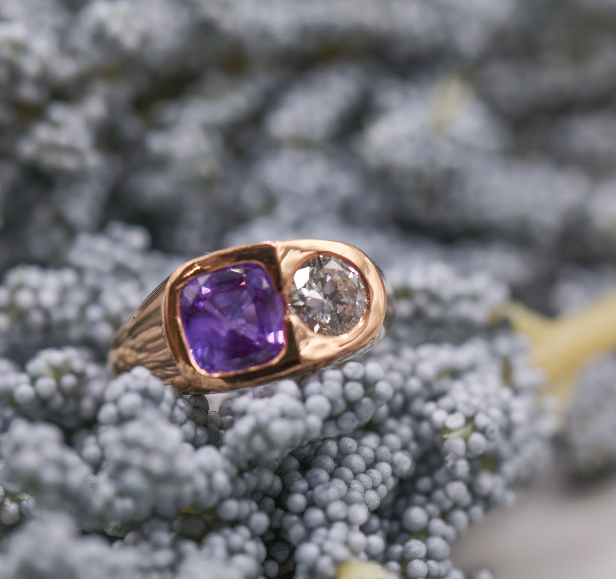 18CT ROSE GOLD SAPPHIRE & DIAMOND RING