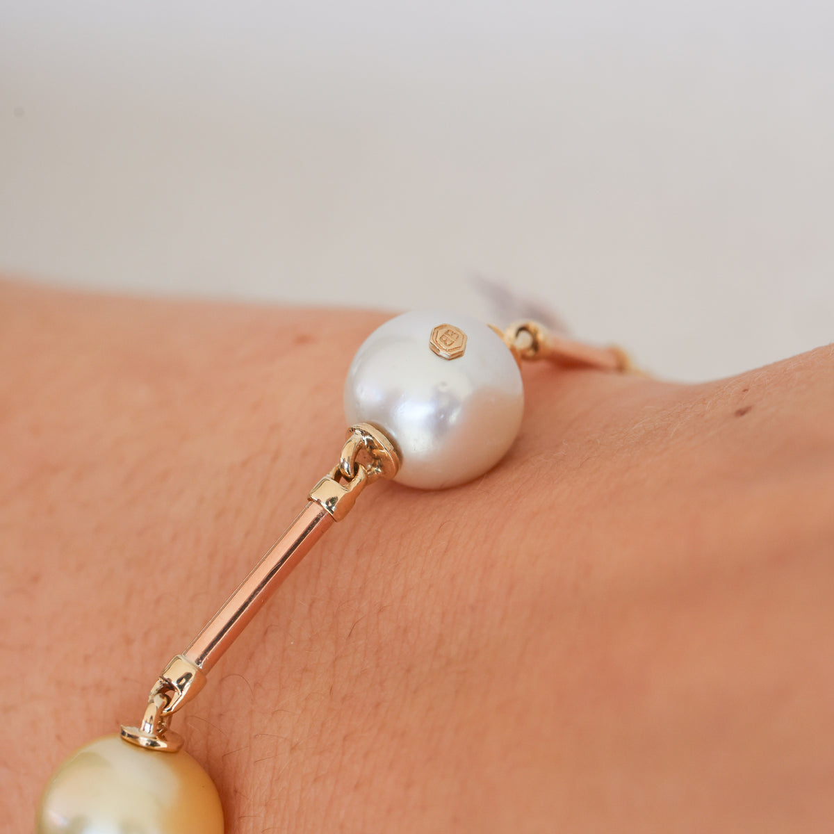 HAND MADE PEARL BRACLET
