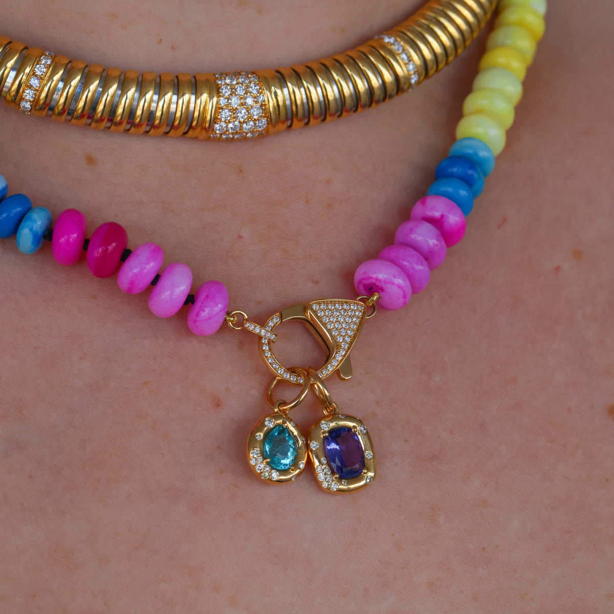 18CT YELLOW GOLD, APATITE AND DIAMOND PENDANT