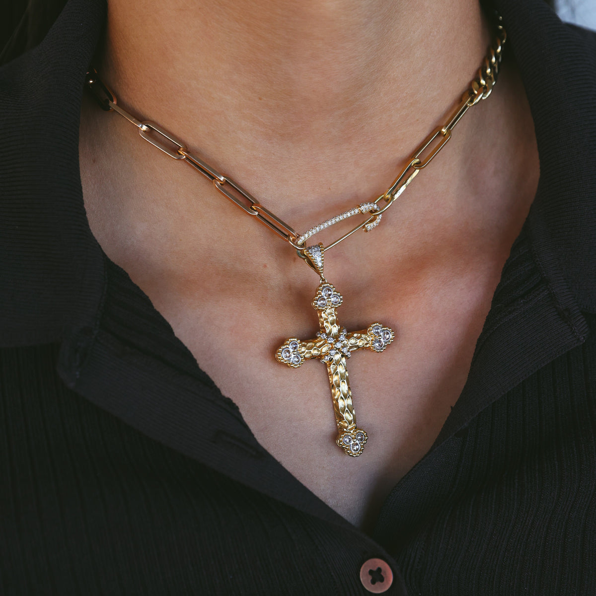 18CT TWO-TONE DIAMOND CROSS