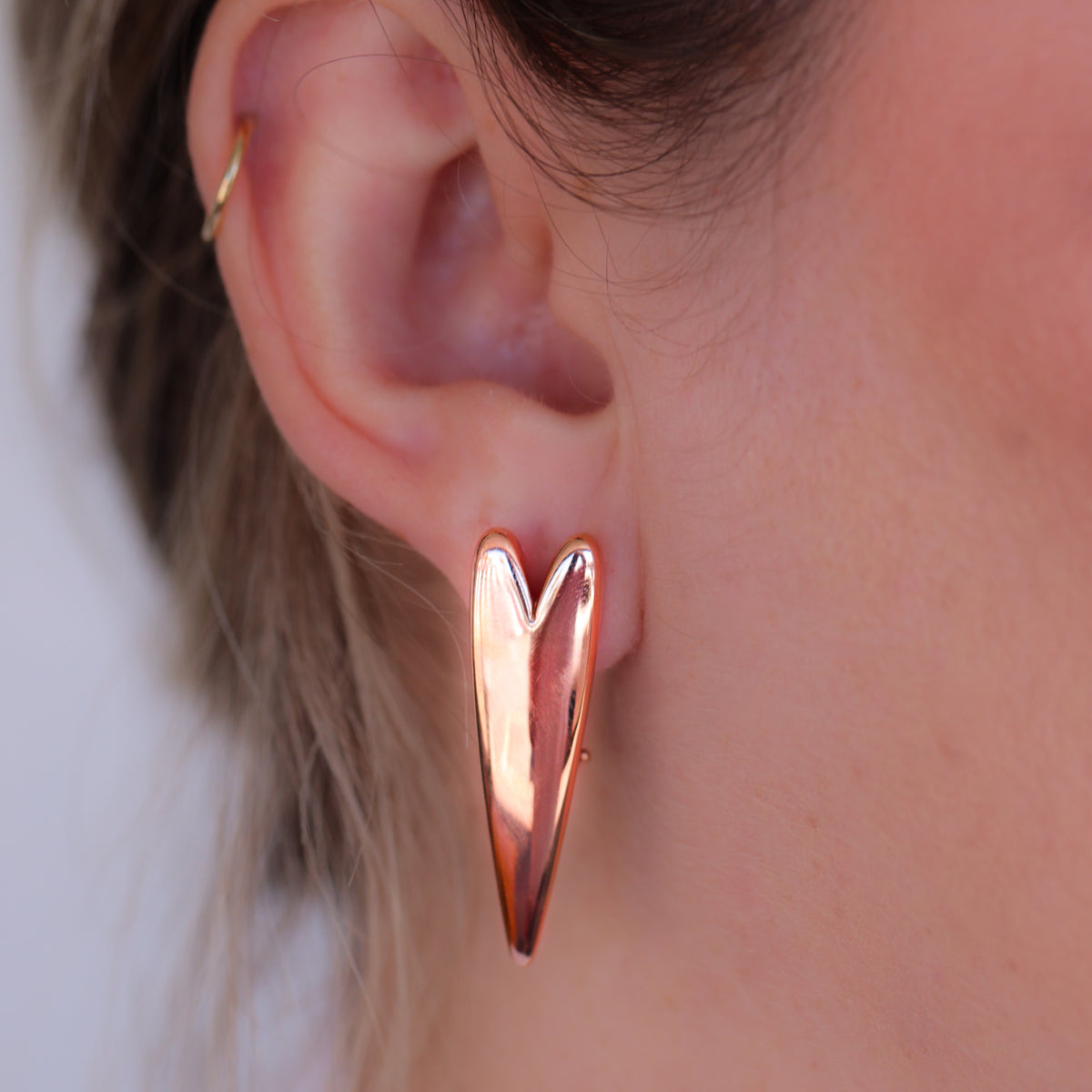 18CT ROSE GOLD HOLLOW OBLONG PUFF HEART STUDS