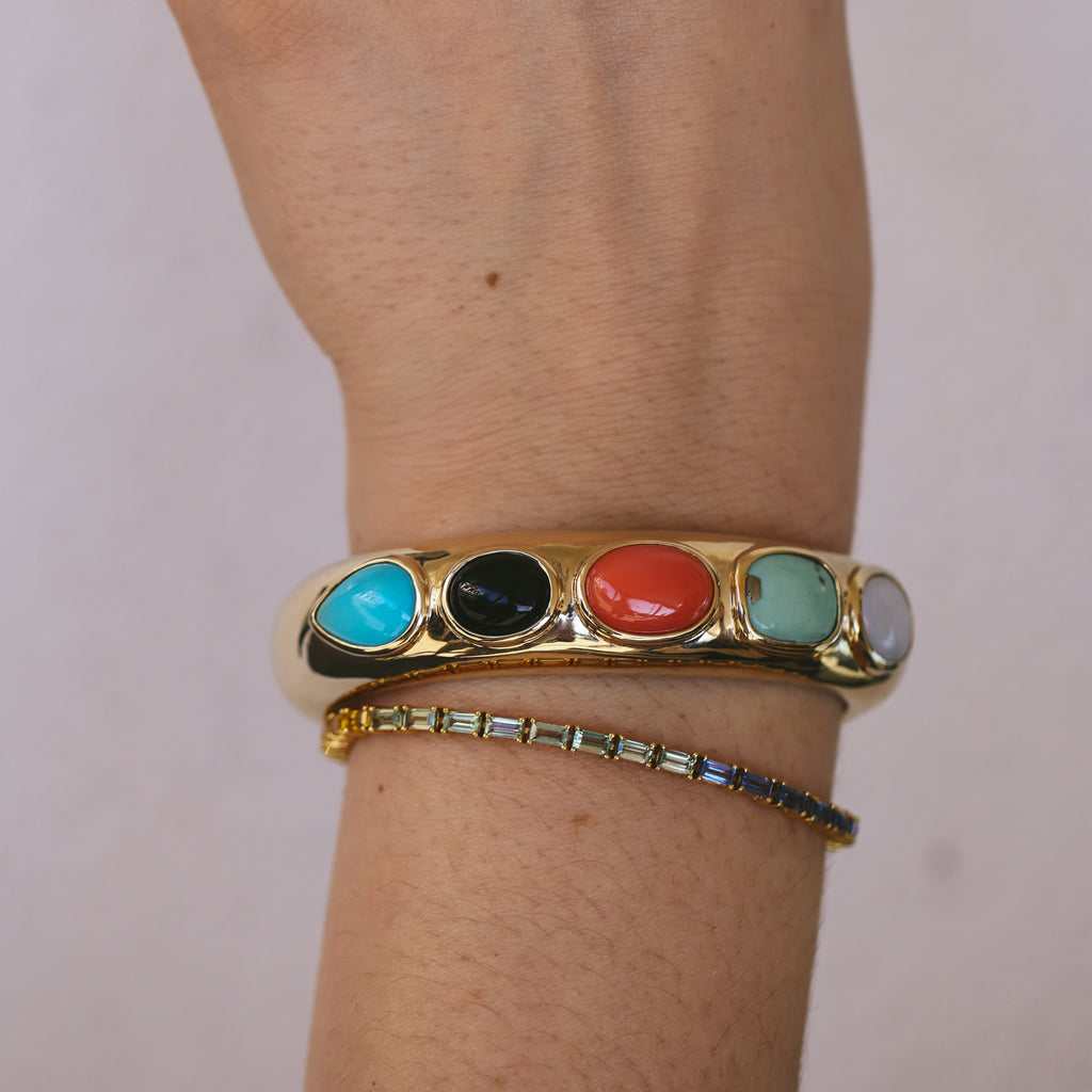 9CT YELLOW GOLD OPAQUE STONE BANGLE