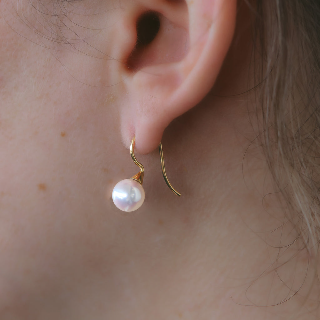 JAPANESE AKOYA PEARL HOOK EARRINGS