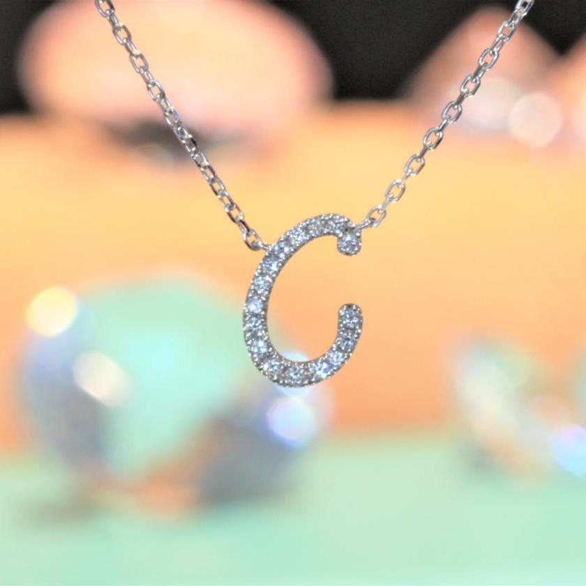 14CT WHITE GOLD & DIAMOND INITIAL "C" NECKLACE