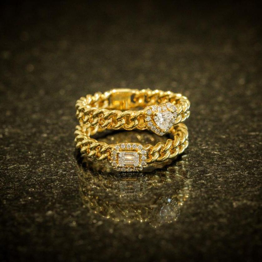 18CT YELLOW GOLD & DIAMOND CUBAN LINK STYLE RING