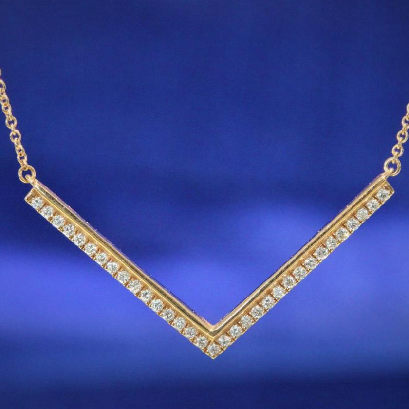 18CT ROSE GOLD & DIAMOND CHEVRON NECKLACE