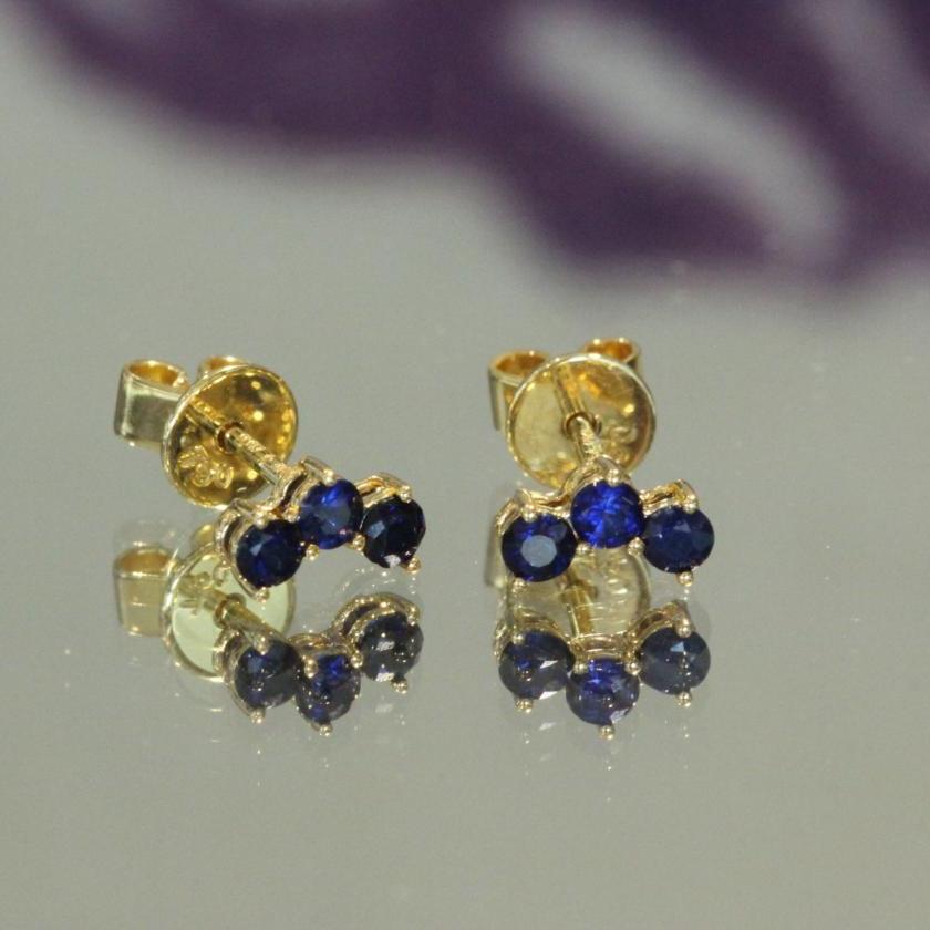 18CT YELLOW GOLD & SAPPHIRE CLIMBER STUDS