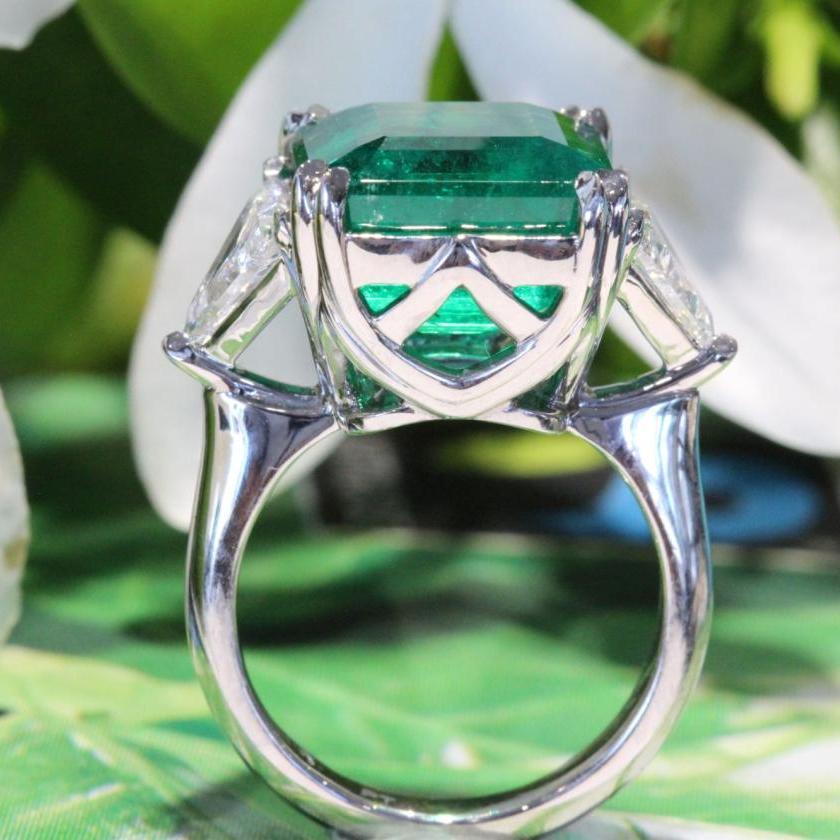 Men's Emerald Ring 5.87 Ct. 18K White Gold | The Natural Emerald Company