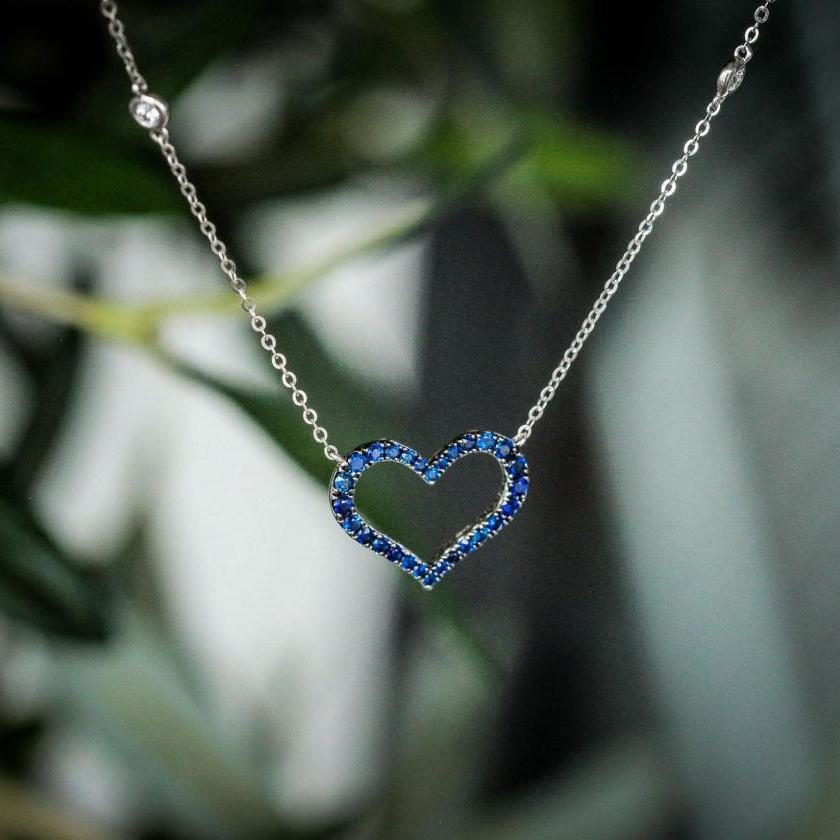 The Amare Blue Sapphire Pendant