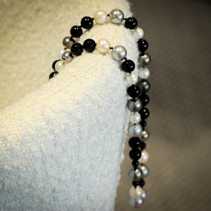 The Pearl & Onyx Strand