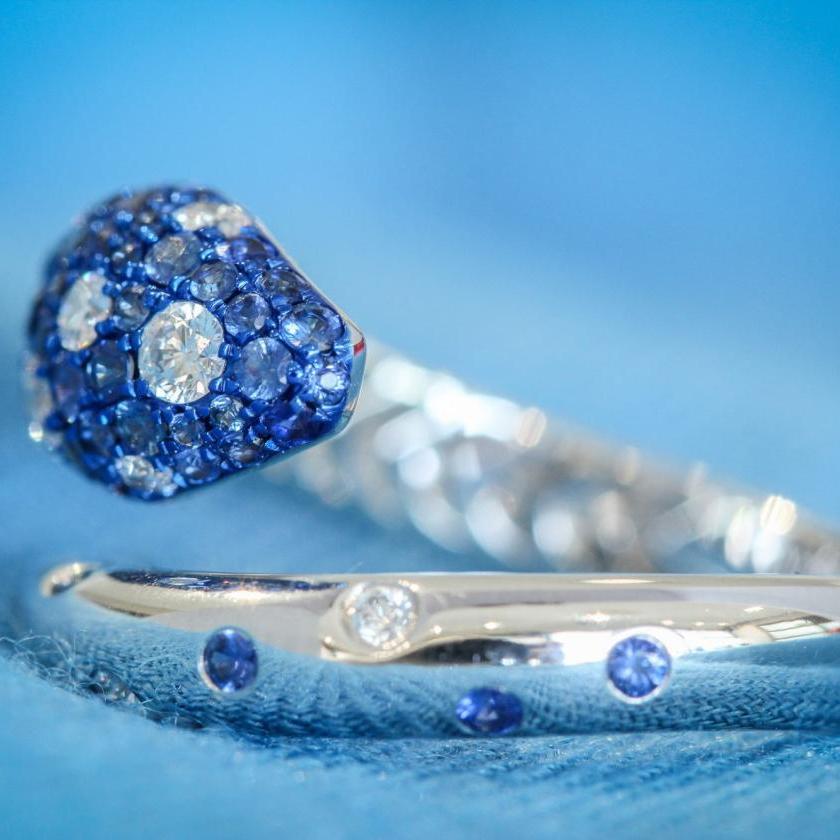 BLUE SAPPHIRE SNAKE RING