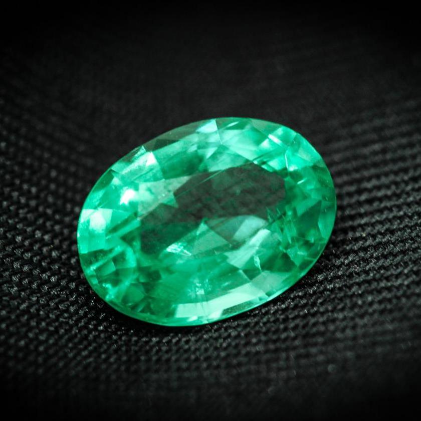 Vibrant 1.65ct Oval Zambian Emerald