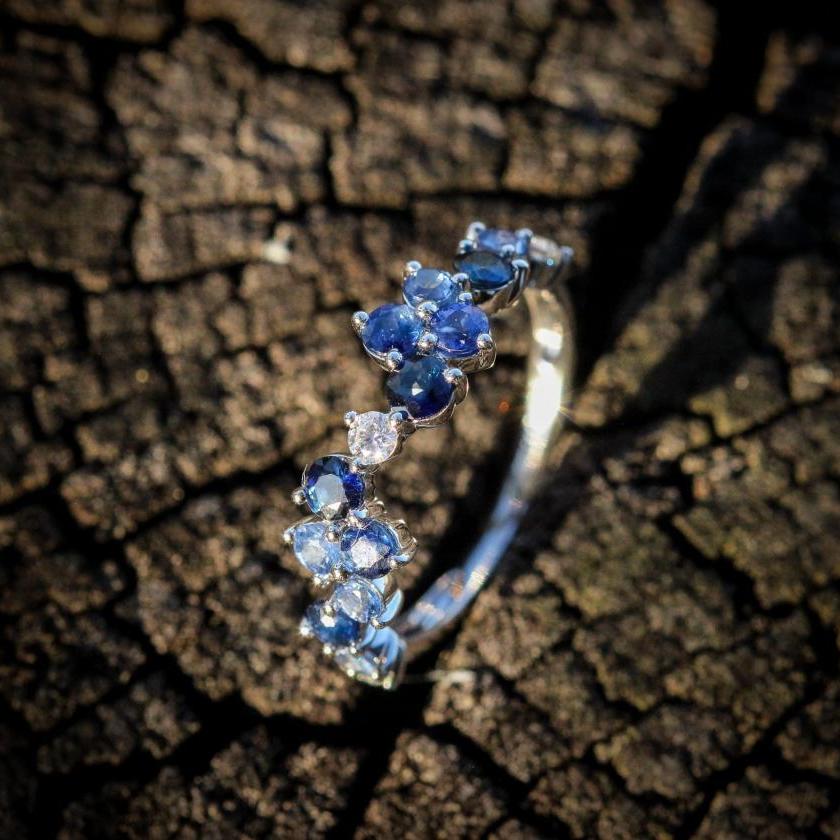 18ct White Gold Multi-blue Dream Ring