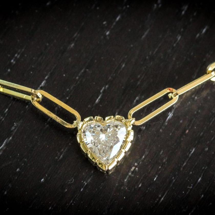 Hearts Embrace: 18ct Yellow Gold Diamond Necklace