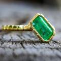 Colombian Elegance: 18ct Yellow Gold and Emerald Statement Ring